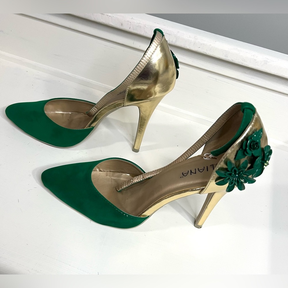Liliana Brand Shoe. Green/Gold Pumps. Metallic Style Heel Size 10